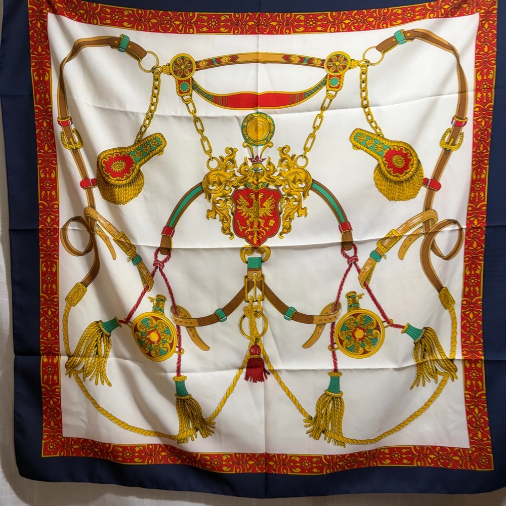 Chain & belt Italian print scarf - Picture 4 of 5